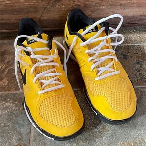 Men’s Nike Free TR2 sneakers size 12